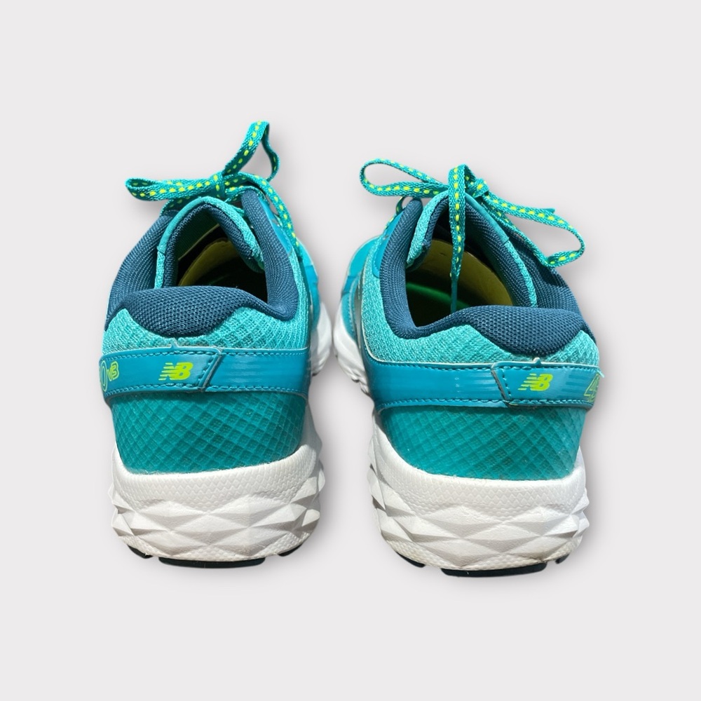 New Balance 490 v3 Speed Ride Teal Running Shoes. - Picture 3 of 5